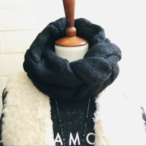 Infinity scarf - Picture 3 of 6